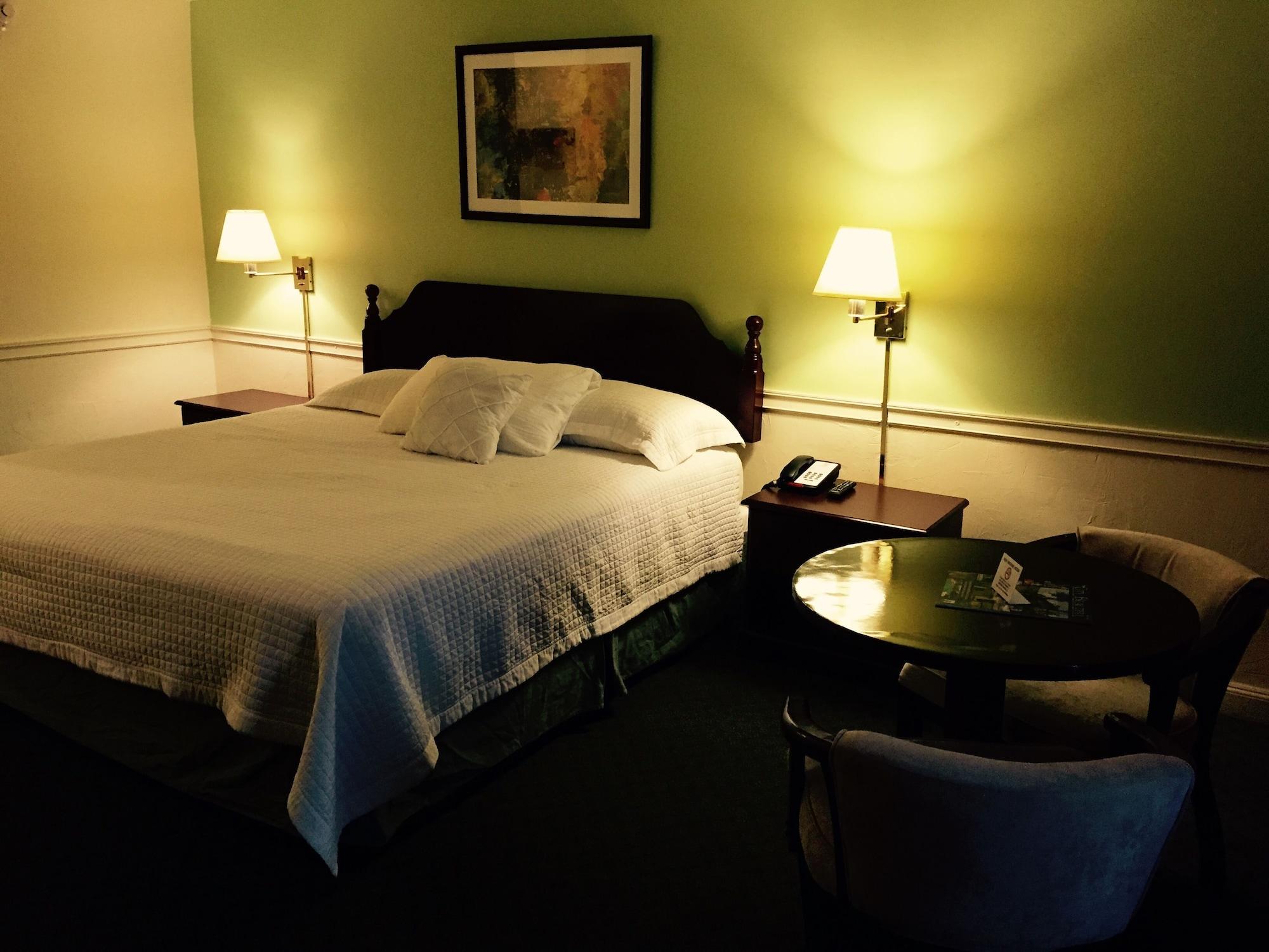 Hotel Chateaubleau Coral Gables Extérieur photo