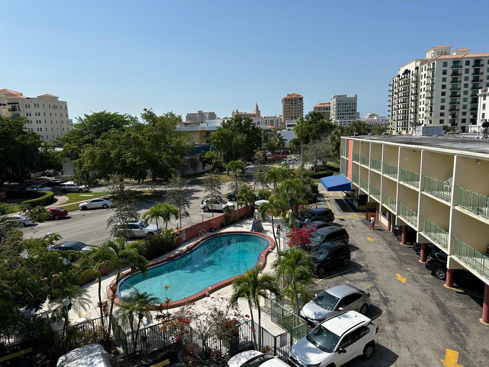 Hotel Chateaubleau Coral Gables Extérieur photo