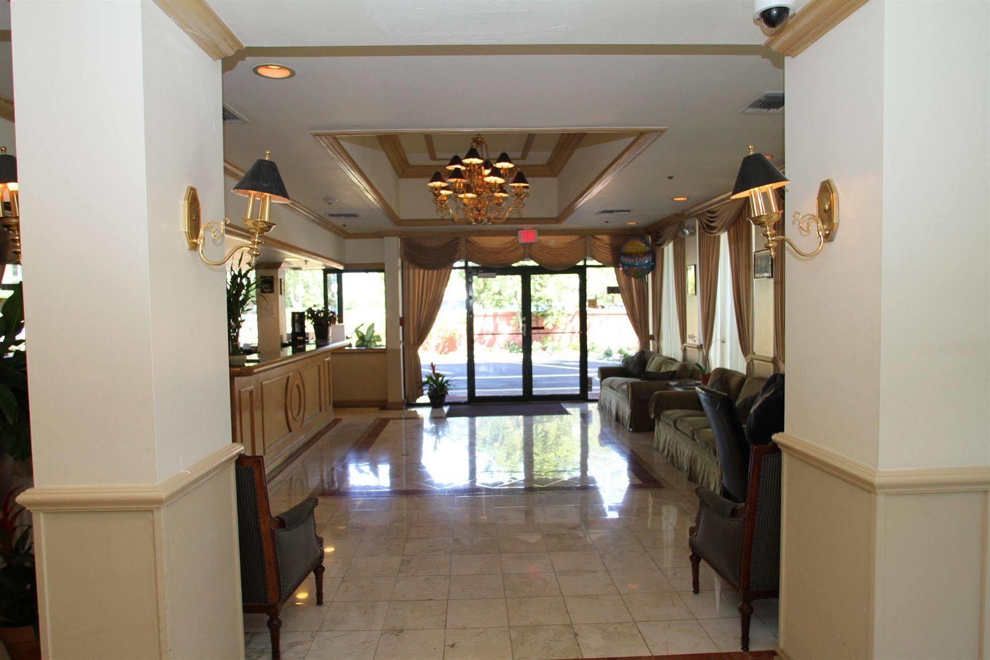 Hotel Chateaubleau Coral Gables Extérieur photo