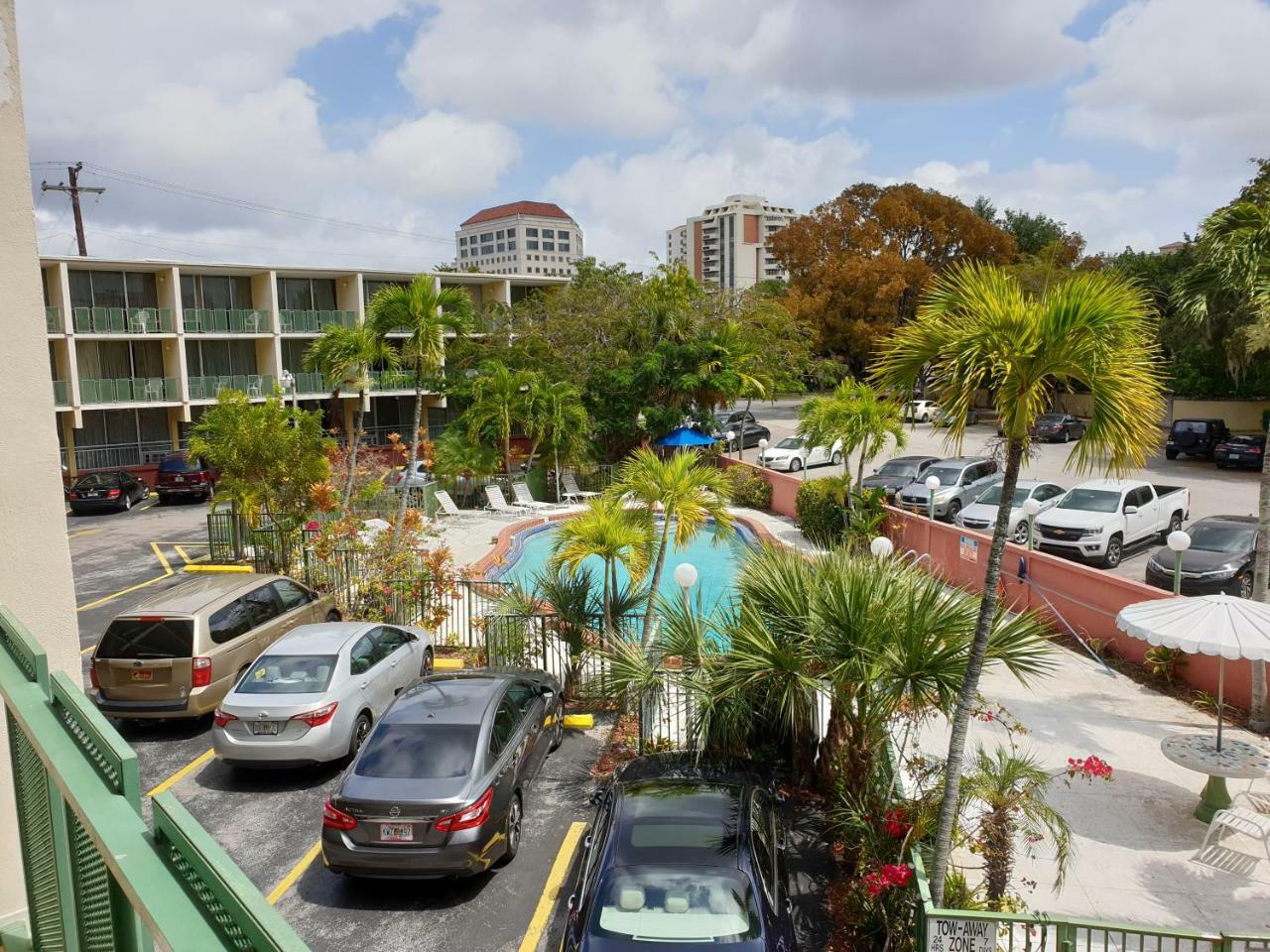 Hotel Chateaubleau Coral Gables Extérieur photo